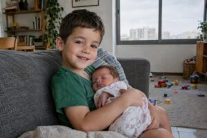 שמות לאחים ואחיות: איך בוחרים שם שמסתדר עם השמות של הילדים הקיימים